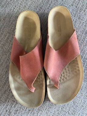 Land’s End Coral Suede Slide Sandals - Women's flip flop size 7